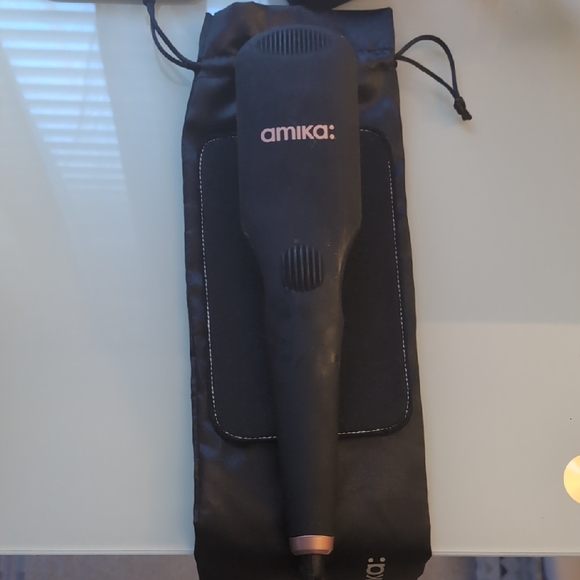 Amika Jet Black Styling Brush